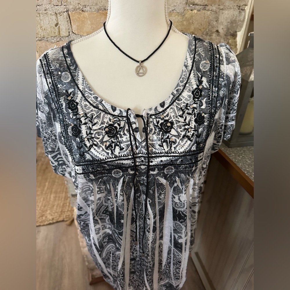 Apt. 9 Black and White Embroidered Blouse